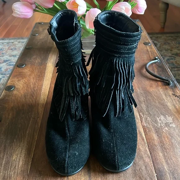 Aerosoles Black Suede Womens Ankle Wedges With Tassel Size 8 - Picture 2 of 12